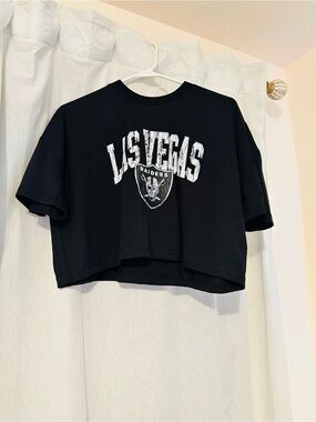 NWT Las Vegas Raiders Black Cropped Tee - Women's
